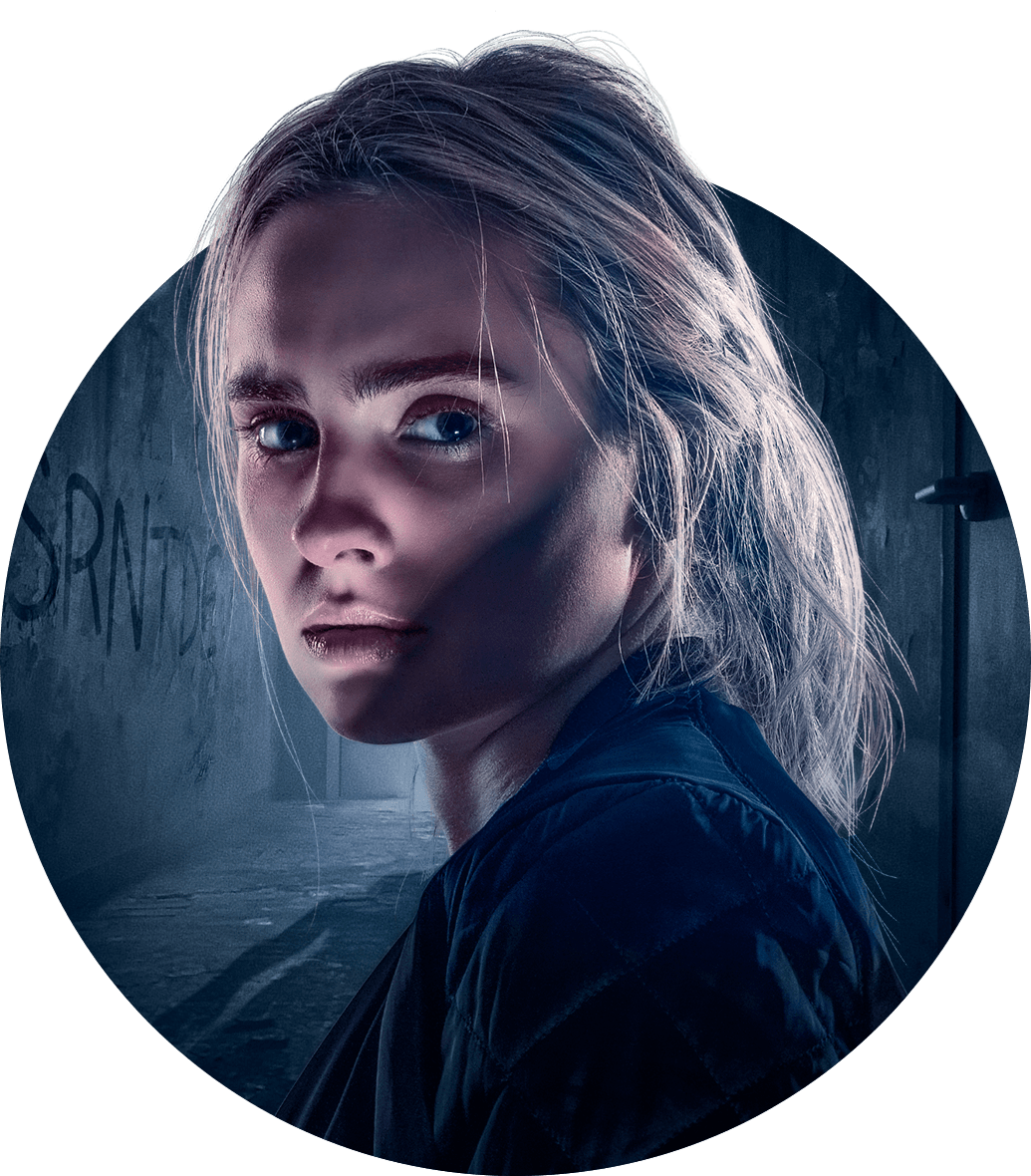 Unknown 9: Out of Sight Lazari regarde par-dessus son épaule